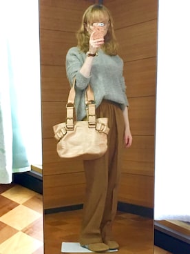 「スエードシューズ」｜「アイテム（腕時計）」を使った、Allisonさん（レディース・145cm）の秋コーディネート