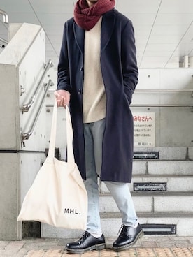 「MHL.」｜「アイテム（チェスターコート）」を使った、ノエル（40代お洒落コーデ）さん（メンズ・180cm）の冬コーディネート