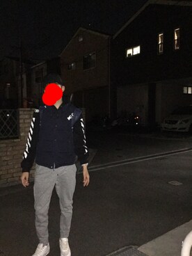 「HOODBYAIRのアイテム（パーカー、ブラック系）」を使った、拓真さん（メンズ・181cm）の春コーディネート