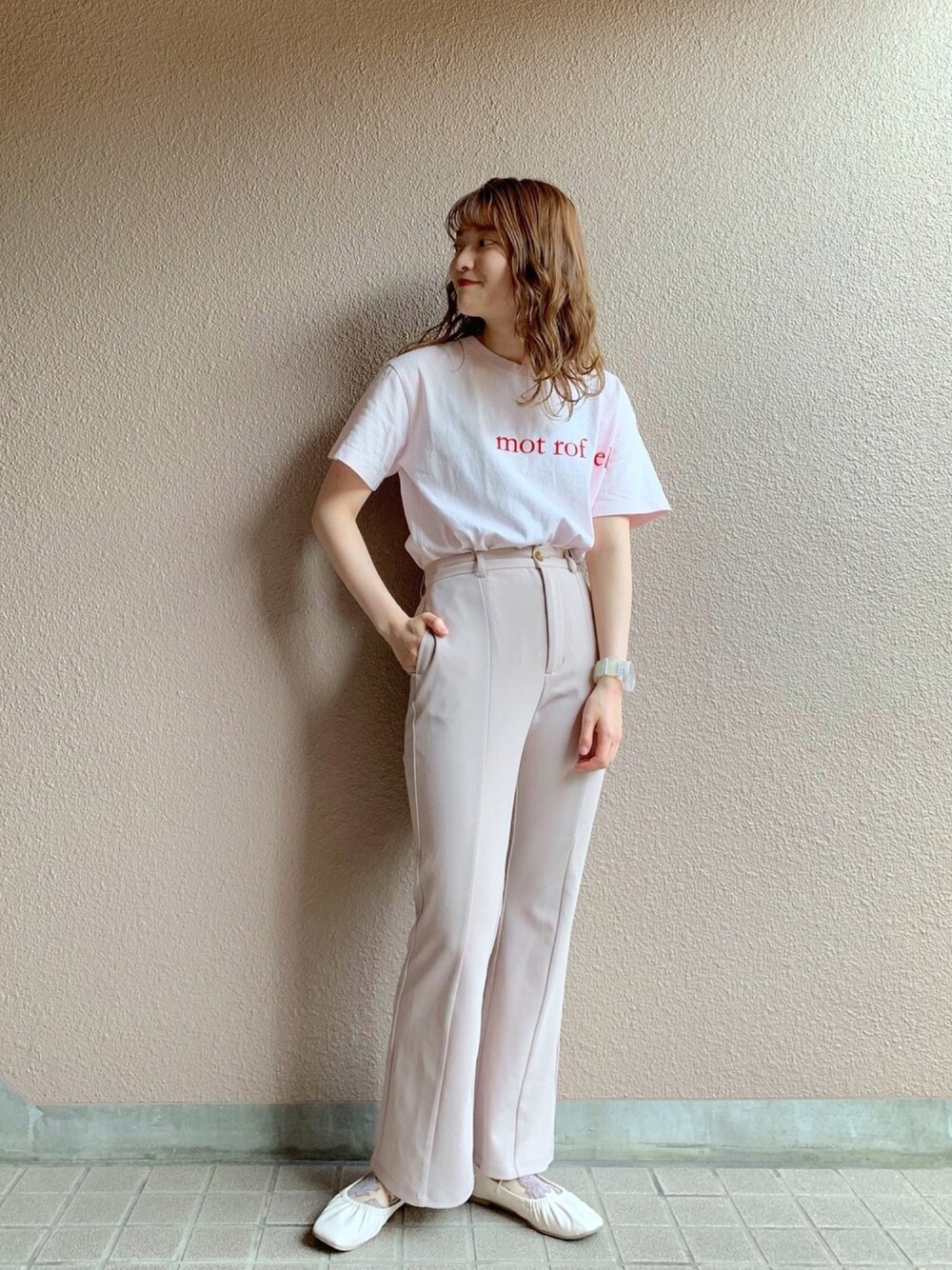 「ロゴT、ジーユーコーデ、GU、プチプラ、ワントーンコーデ、スラックス、韓国ファッション、夏コーデ、バレエシューズ、淡色コーデ」｜「Instagram：着回しコーデ、ファッション情報などのアイテム（その他、その他）」を使った、®️inaさん（レディース・159cm）の夏コーディネートの1枚目の写真