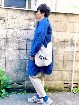 「MANUAL ALPHABET（マニュアル アルファベット）のアイテム（ステンカラーコート）」を使った、りょとさん（メンズ・168cm）の春コーディネート