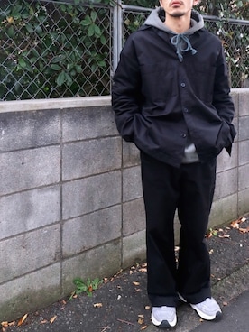 「THEE（シー）のアイテム（トップス）」を使った、LICLEさん（メンズ・171cm）の冬コーディネート