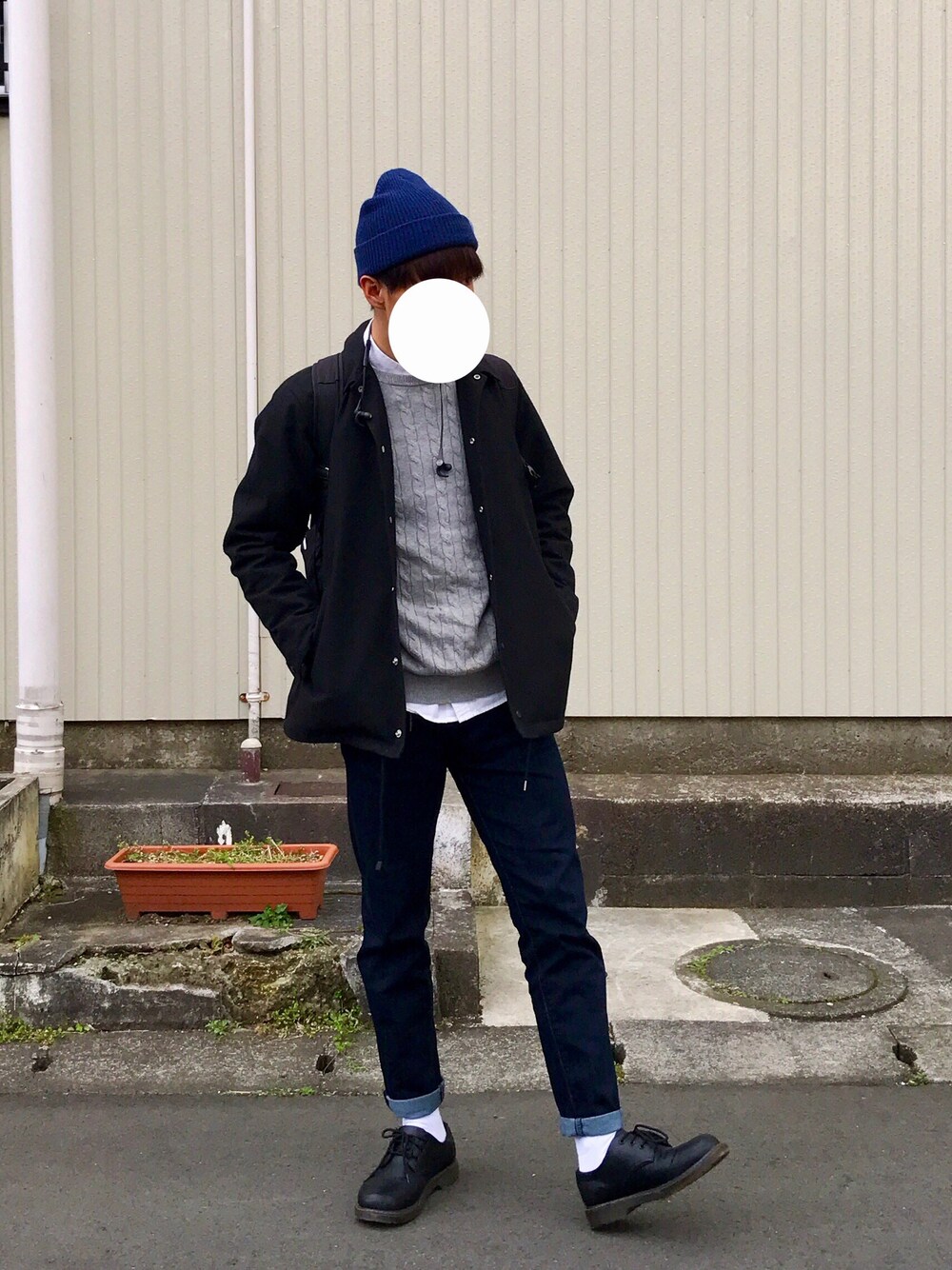 「シンプル、オトナカジュアル、ロールアップ、プチプラ、ニット帽」｜「WEGOの◆WEGO/カラーニットキャップ（ニットキャップ/ビーニー、ブルー系）」を使った、®️ikuさん（メンズ・173cm）の春コーディネートの1枚目の写真