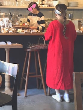 「SPINNS(スピンズ)のアイテム(ストール/ショール)」を使った、memeさん(レディース・150cm)の春コーディネート