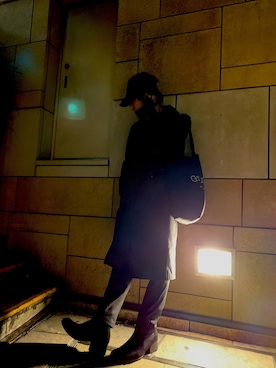 「Yohji Yamamoto（ヨウジヤマモト）のアイテム（トートバッグ）」を使った、台風丸さん（メンズ・168cm）の冬コーディネート