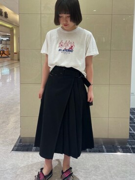 HYSTERIC GLAMOURアミュプラザ博多店｜YUIKA使用「HYSTERIC GLAMOUR（USED加工デニム ラッププリーツロングスカート）」的時尚穿搭