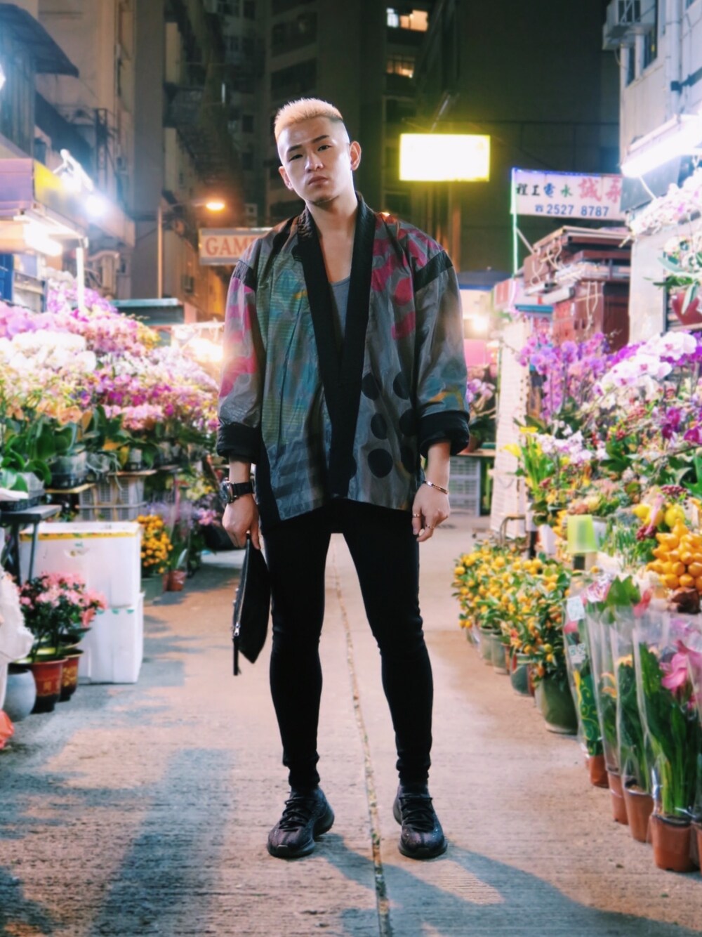 「冬コーデ、冬のコーデ、休閒、adidas originals、はんてん、hanten、古着MIX、BALENCIAGA」｜「hayatochiriのアイテム（ジャケット/アウター、その他）」を使った、joe wong さん（メンズ・173cm）の冬コーディネートの1枚目の写真