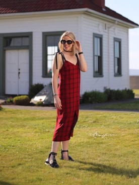 「plaid」｜「アイテム（ワンピース/ドレス）」を使った、Anne Dofelmierさん（レディース・170cm）の夏コーディネート