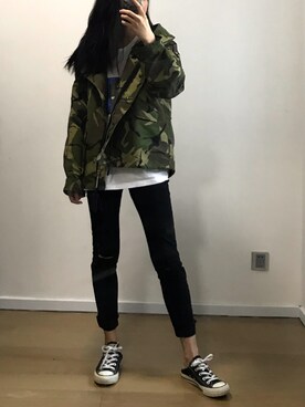 蒋艺joyさんのコーディネート