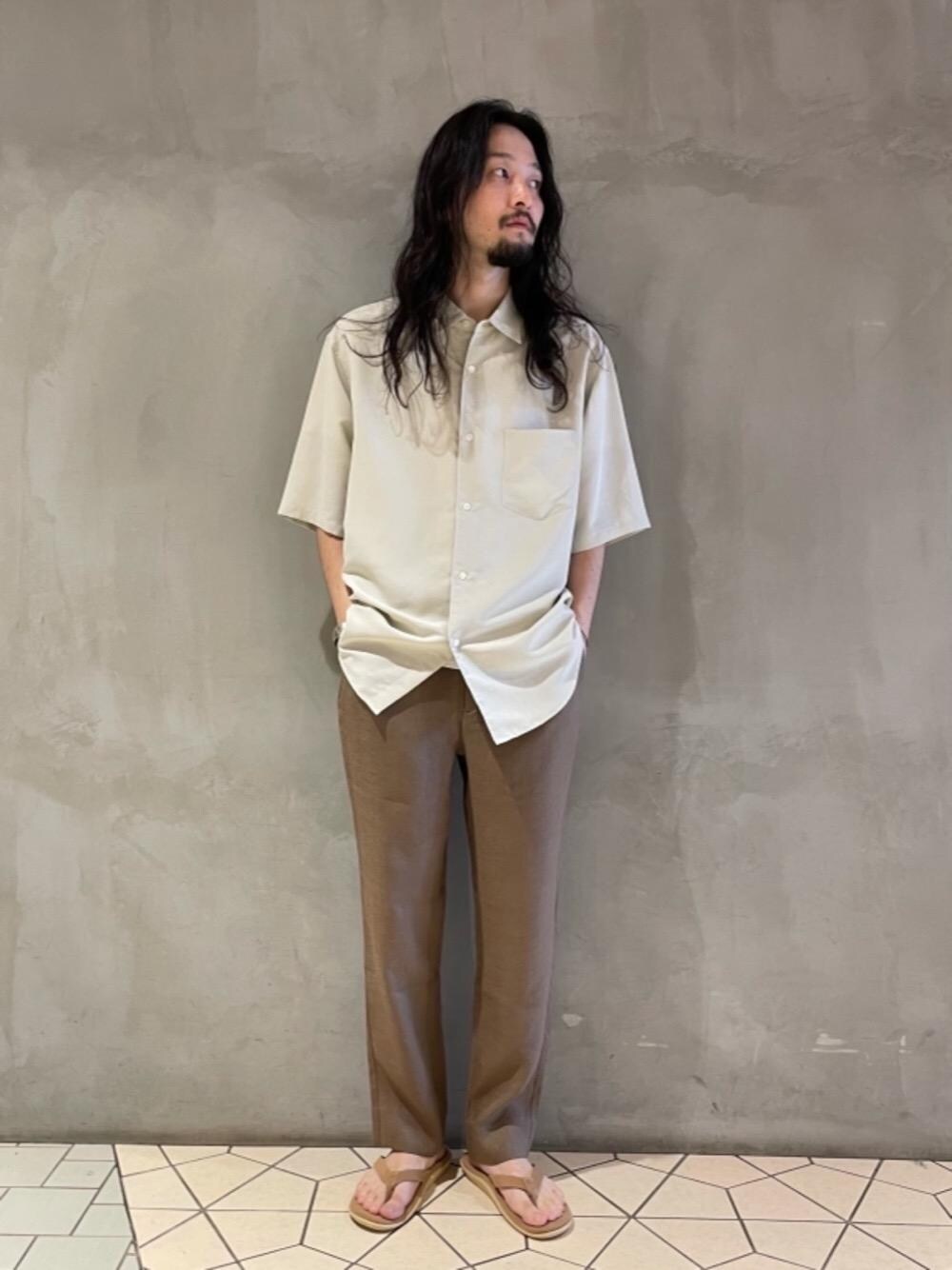 beauty＆youth シルキータッチ テーパード シャツ シルキータッチ レギュラーフォルム テーパード シャツ 未使用