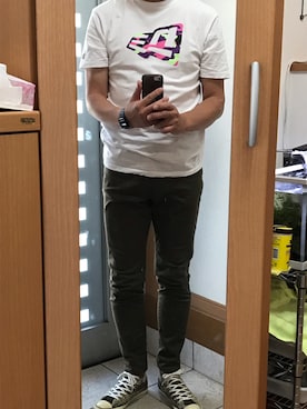 「NEW ERA（ニューエラ）のアイテム（Tシャツ/カットソー）」を使った、メタル親父さん（メンズ・182cm）の秋コーディネート