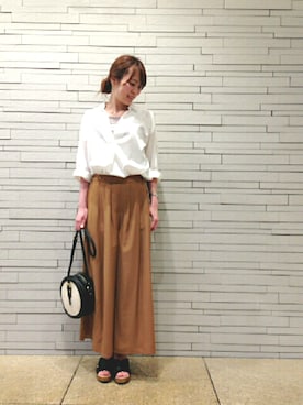 「KATHARINE ROSS（キャサリンロス）のアイテム（サンダル）」を使った、ciさん（レディース・157cm）の春コーディネート