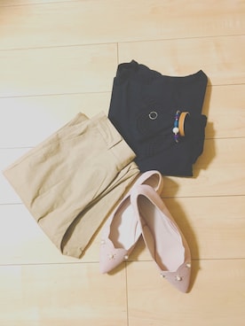 「GU（ジーユー）の（GU）リネンブレンドテーパードパンツ（パンツ、ベージュ系）」を使った、sakuさん（レディース・165cm）の春コーディネート