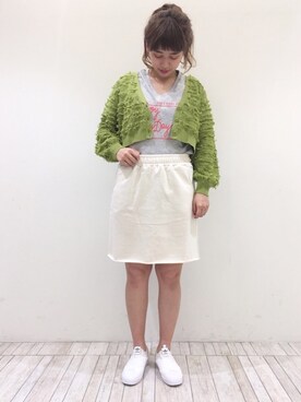 misu  azusaさんの「＜再再入荷＞スウェット裁ちきりスカート」を使ったコーディネート