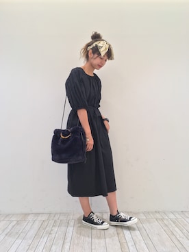 「CONVERSE（コンバース）の【CONVERSE】コンバース WOMENS ALLSTAR OX ウィメンズ オールスター ローカット（スニーカー）」を使った、misu  azusaさん（レディース・164cm）の秋コーディネート