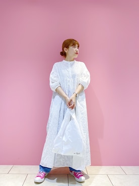 「KBF（ケイビーエフ）のアイテム（アクセサリー）」を使った、AKARIさん（レディース・159cm）の春コーディネート