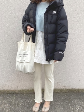 「サックスブルー」｜「アイテム（ダウンジャケット/コート）」を使った、miyuさん（レディース・163cm）の冬コーディネート