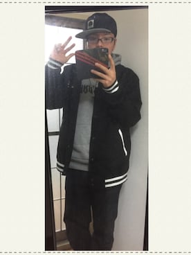 「HUF」｜「アイテム（スタジャン）」を使った、ナジィさん（メンズ・176cm）の春コーディネート