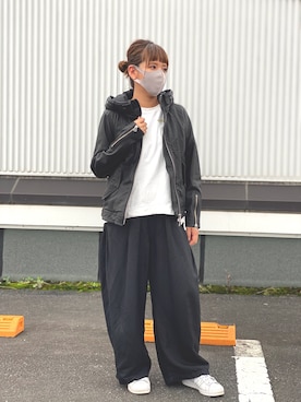 「AVIREX（アヴィレックス）のフードベルトショートレザー/ HOOD BELT SHORT LEATHER（ライダースジャケット、ブラック系）」を使った、Akaneさん（レディース・155cm）の夏コーディネート