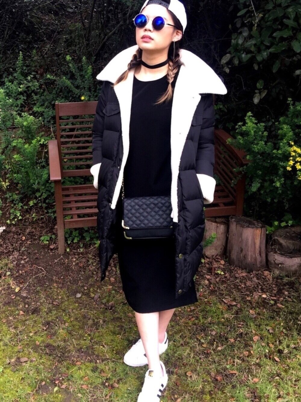 「ootd、whatiwore、midiskirt、black、sporty mix、cool、adidas originals、FOREVER21、outwear、goingout」｜「FOREVER 21のアイテム（ワンピース、ブラック系）」を使った、tiffu さん（レディース・170cm）の春コーディネートの1枚目の写真