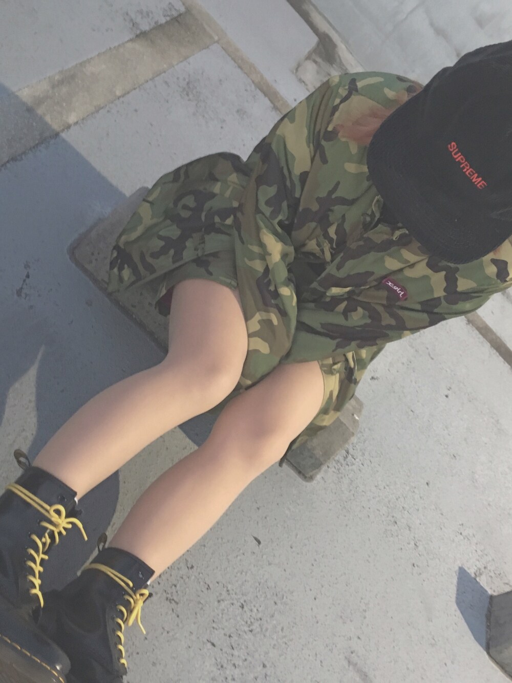 「x-girl、supreme、Dr.Martens、ストリート、低身長」｜「X-girlのアイテム（ジャケット/アウター、グリーン系）」を使った、のむ🅿︎さん（レディース・145cm）の冬コーディネートの1枚目の写真