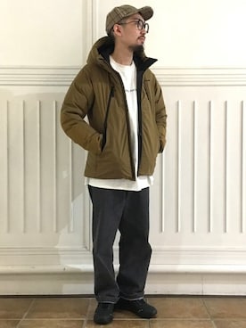 「アイテム（ダウンジャケット/コート、ベージュ系）」を使った、佐藤さん（メンズ・172cm）の秋コーディネート