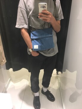 「アイテム（ボディバッグ/ウエストポーチ、ブルー系）」を使った、けんちムさん（メンズ・170cm）の夏コーディネート