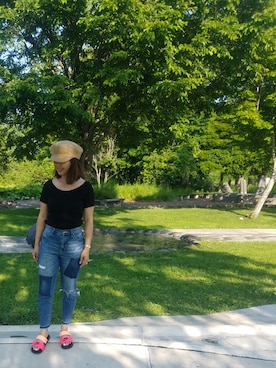 「UNIQLO（ユニクロ）のリブバレエネックT（半袖）（Tシャツ/カットソー、ブラック系）」を使った、ayukaさん（レディース・155cm）の夏コーディネート