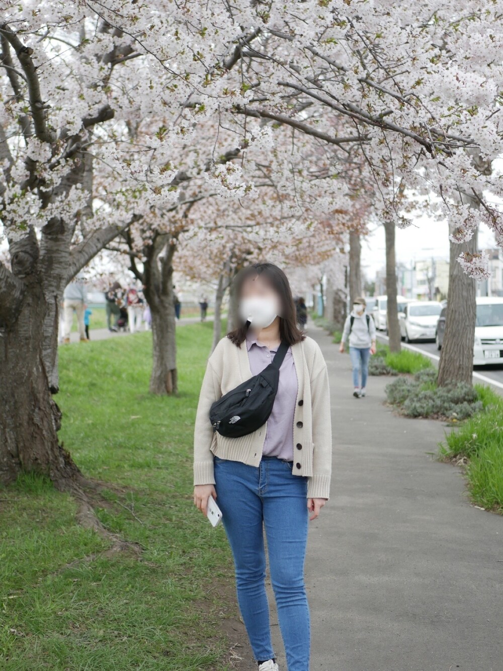 「北海道」｜「韓国ファッション #Kのアイテム（ダッフルコート、ベージュ系）」を使った、cmanさん（レディース・167cm）の春コーディネートの1枚目の写真