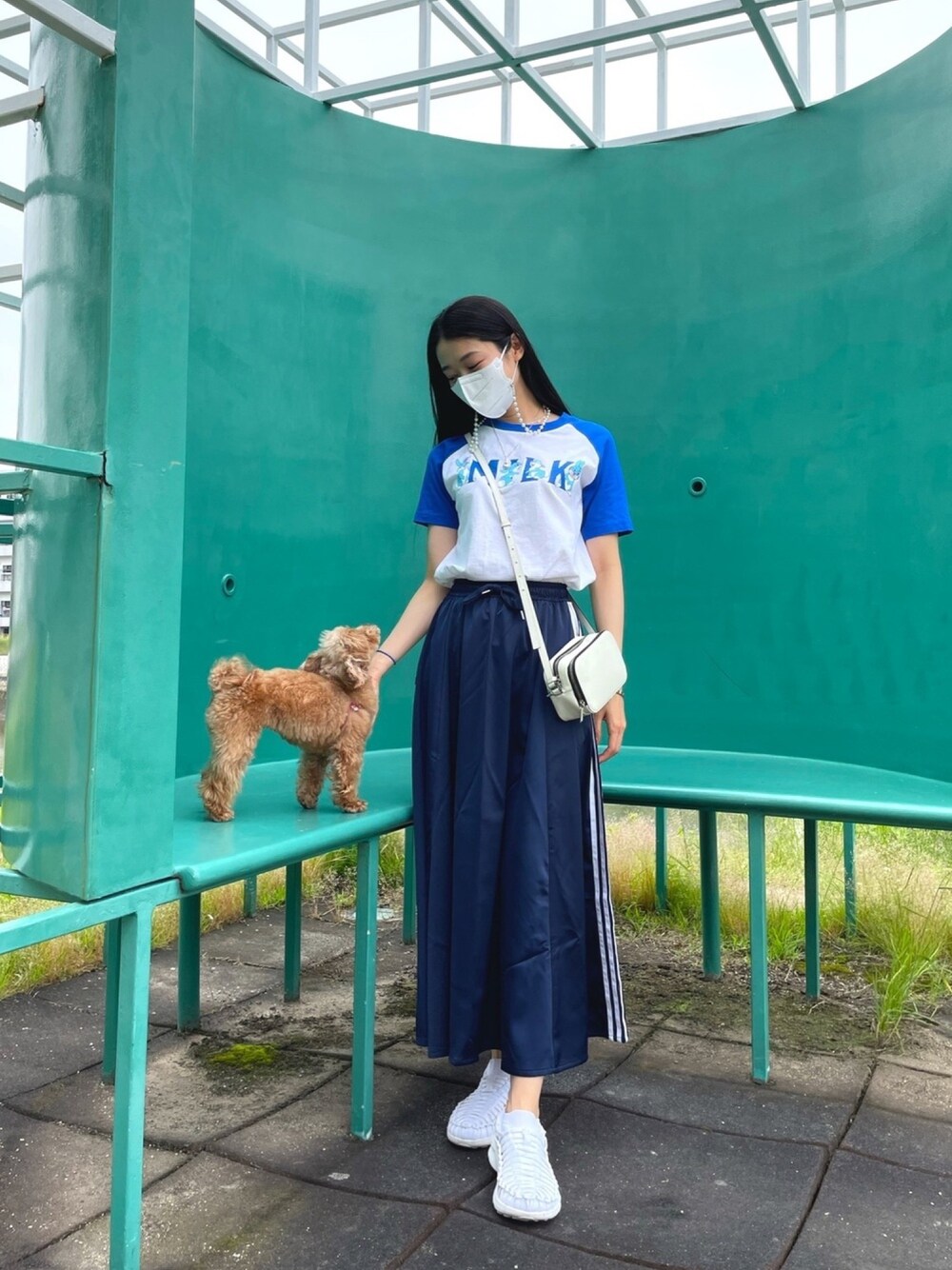 Karunaさんの「ロング サテン スカート [LONG SATIN SKIRT] アディダスオリジナルス（adidas）」を使ったコーディネートの1枚目の写真