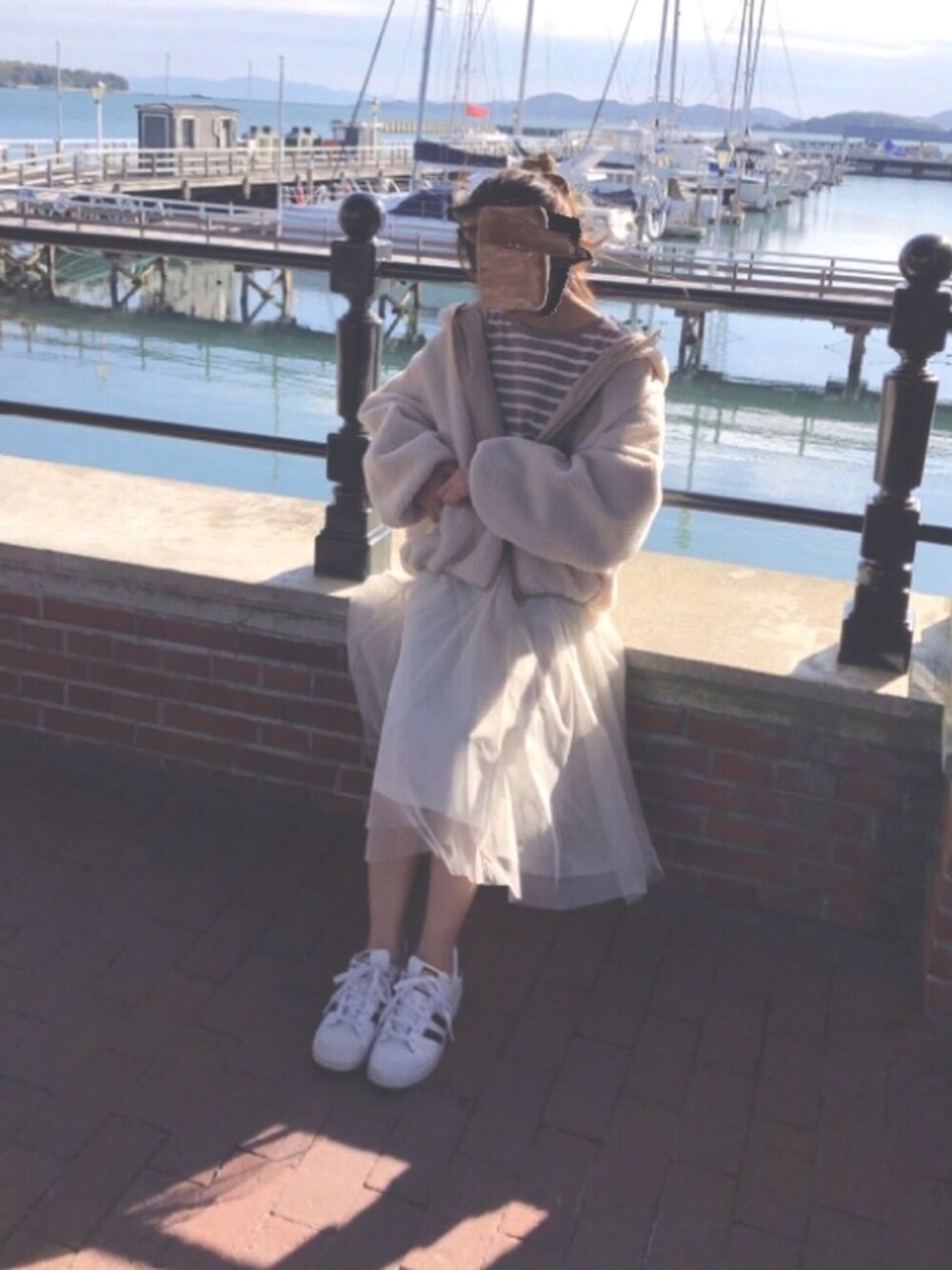 「シンプル、プチプラ、低身長、休日スタイル、ボーダー、スニーカー、着回しコーデ、ootd、もこもこ、w closet」｜「w closetのボアリバーシブルフードブルゾン_（ブルゾン、ホワイト系）」を使った、ma❤︎さん（レディース・154cm）の冬コーディネートの1枚目の写真