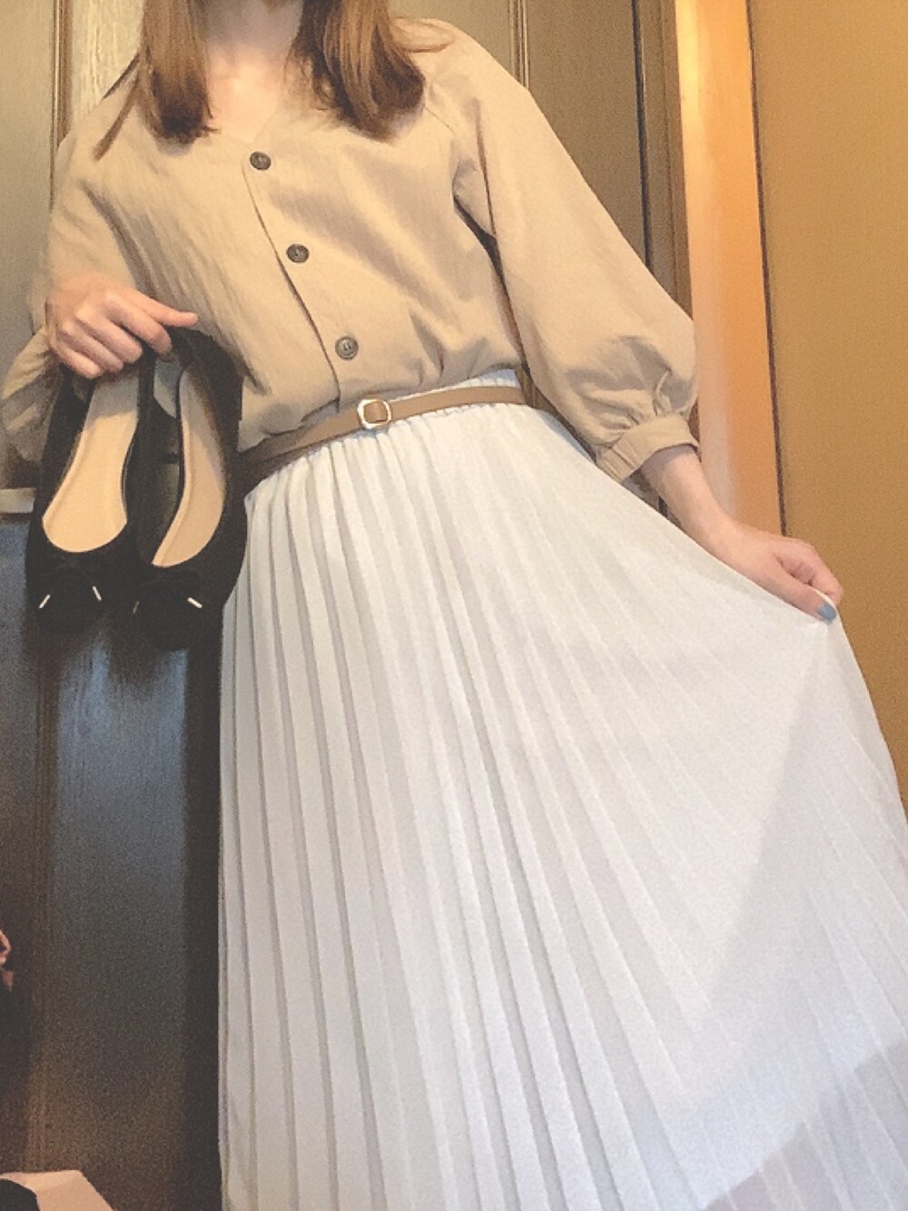「シンプル、低身長、スカート、バレエシューズ、GU、プチプラ、ベージュ、ootd、ブラウス、プリーツスカート」｜「GUのアイテム（シャツ/ブラウス、ベージュ系）」を使った、ma❤︎さん（レディース・154cm）の夏コーディネートの1枚目の写真