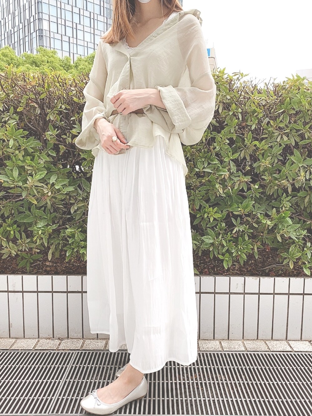 「ootd、GU、GRL、プチプラ、シンプル、ピスタチオ、バレエシューズ、ビッグシルエット、スカート、シアーシャツ」｜「GRLのシアーオーバーシャツ（シャツ/ブラウス、グリーン系）」を使った、ma❤︎さん（レディース・154cm）の夏コーディネートの1枚目の写真