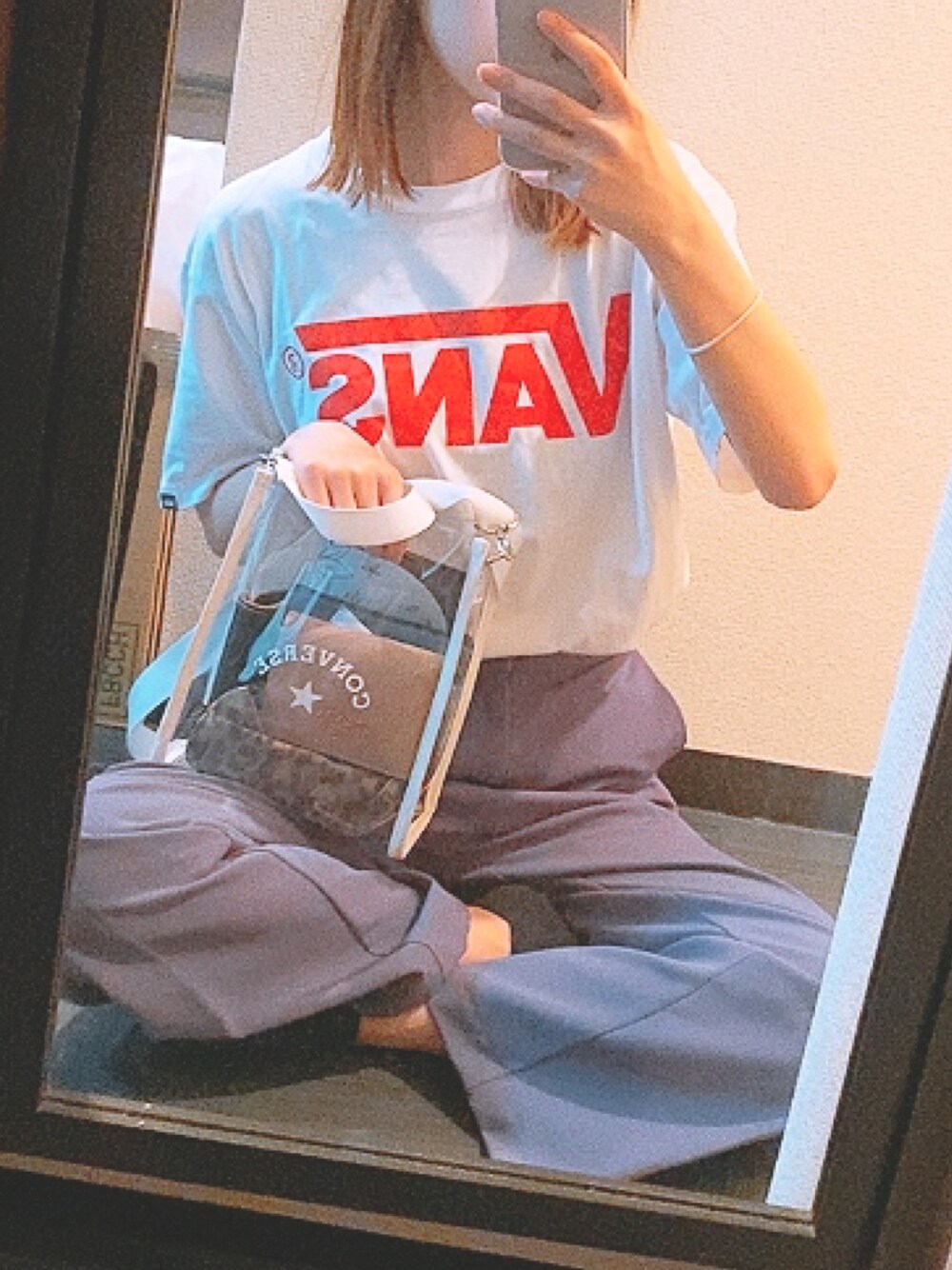 「ootd、パンツ、Tシャツ、プチプラ、GU、カジュアル、スニーカー、低身長、VANS、ラクチンコーデ」｜「VANSの[VANS/バンズ] クラシックロゴＴシャツ（Tシャツ/カットソー、ホワイト系）」を使った、ma❤︎さん（レディース・154cm）の夏コーディネートの1枚目の写真