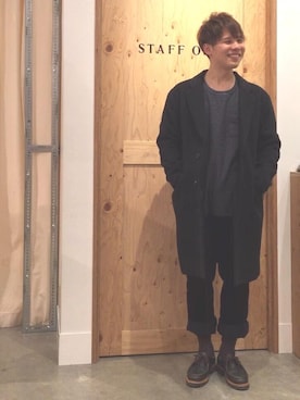 「coen（コーエン）のアイテム（チェスターコート）」を使った、coenしゆんさん（メンズ・169cm）の冬コーディネート