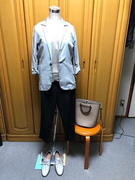 「アイテム（テーラードジャケット、シルバー系）」を使った、tomoさん（レディース・162cm）の春コーディネート
