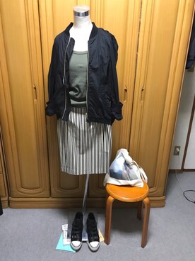 「Hug Mug.（ハグマグ）のアイテム（MA-1）」を使った、tomoさん（レディース・162cm）の秋コーディネート