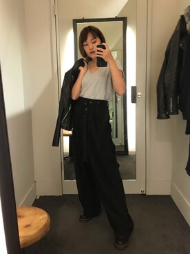 「ALLSAINTS（オールセインツ）のアイテム（パンツ、ブラック系）」を使った、Claire chenさん（レディース・155cm）の春コーディネート