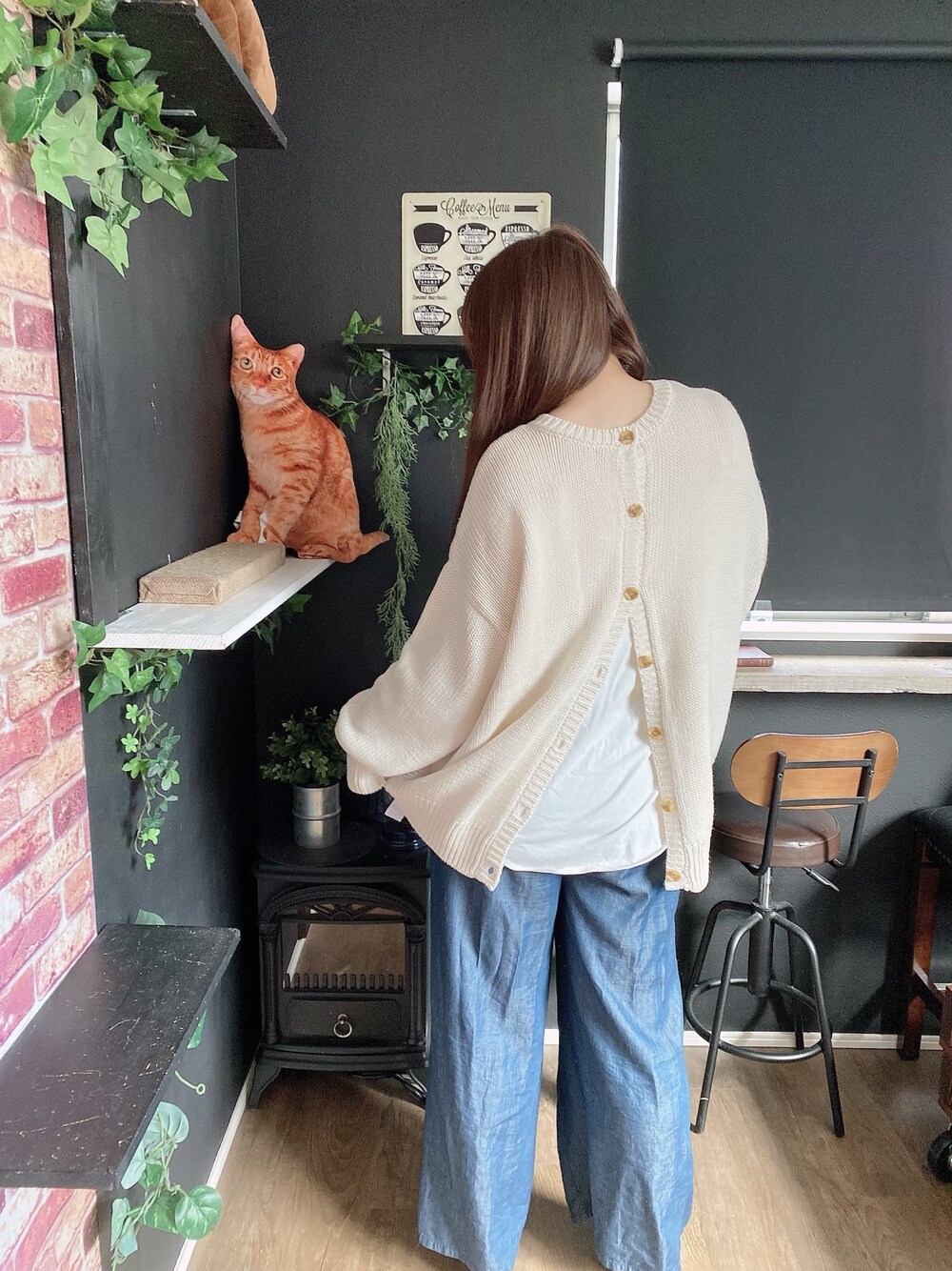 「秋のマイ旬スタイル、ゆるだぼ、でぶだぼ、ぽっちゃり、ぽっちゃりコーデ、ニット、ニットコーデ、全身classicalelf、classicalelf」｜「classicalelfの2WAYマルチウェイニット　ミドル丈無地ローゲージプルオーバー＆カーディガン(長袖)（カーディガン/ボレロ、ベージュ系）」を使った、mayumoさん（レディース・168cm）の秋コーディネートの1枚目の写真