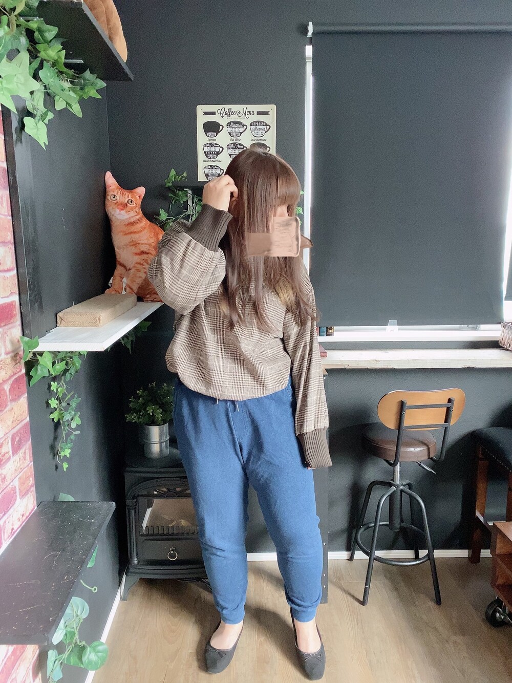 「ゆるだぼ、でぶだぼ、ぽっちゃり、ぽっちゃりコーデ、秋のマイ旬スタイル、レトロニット、レトロ、ジャージーパンツ、GU、しまむら」｜「GUのアイテム（パンツ、ブルー系）」を使った、mayumoさん（レディース・168cm）の秋コーディネートの1枚目の写真