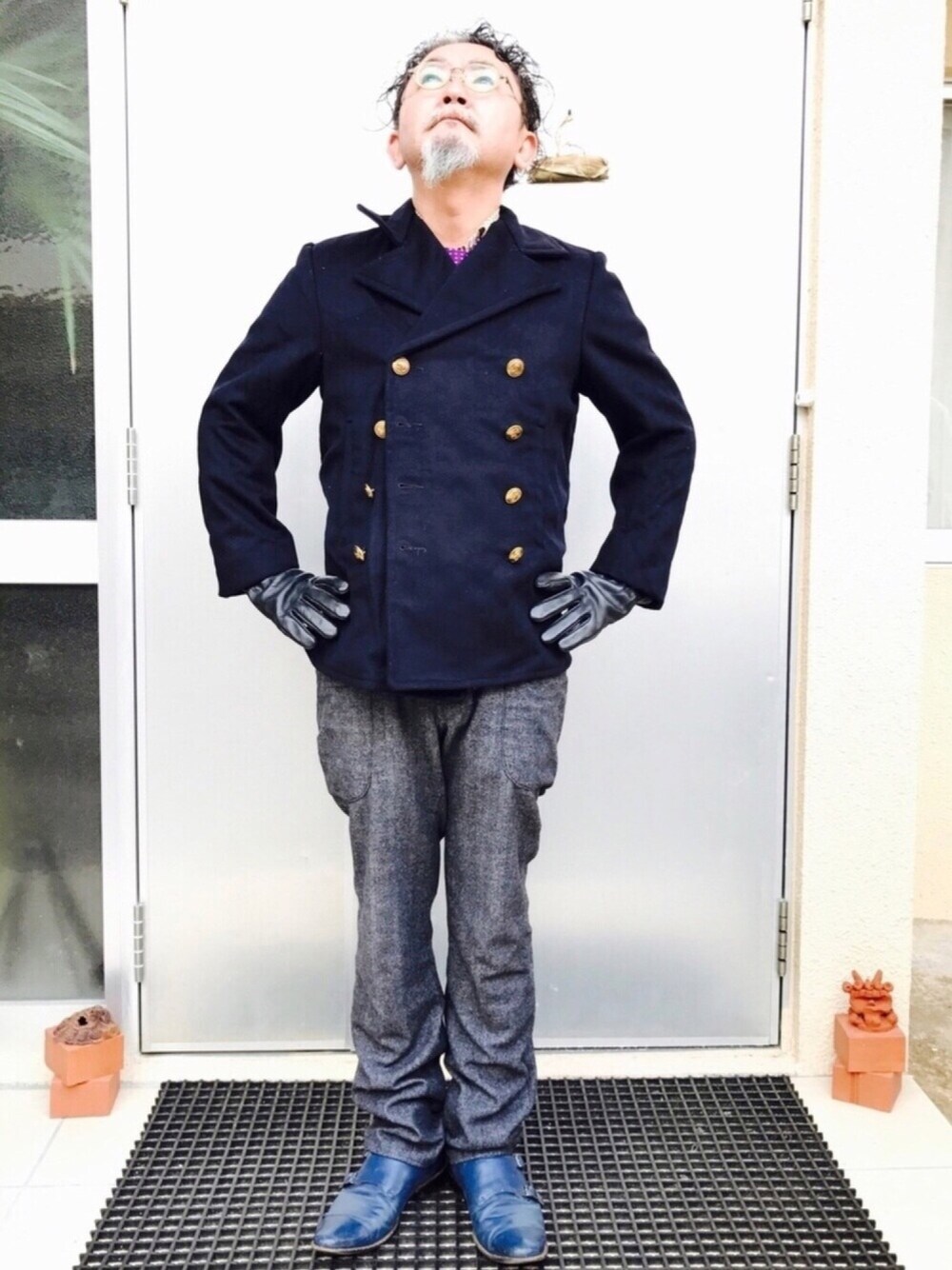 「Italian military、leathergloves、Gentleman、middleage」｜「イタリア軍コート dead stockのアイテム（ミリタリージャケット、ブルー系）」を使った、mac0cciさん（メンズ・169cm）の冬コーディネートの1枚目の写真