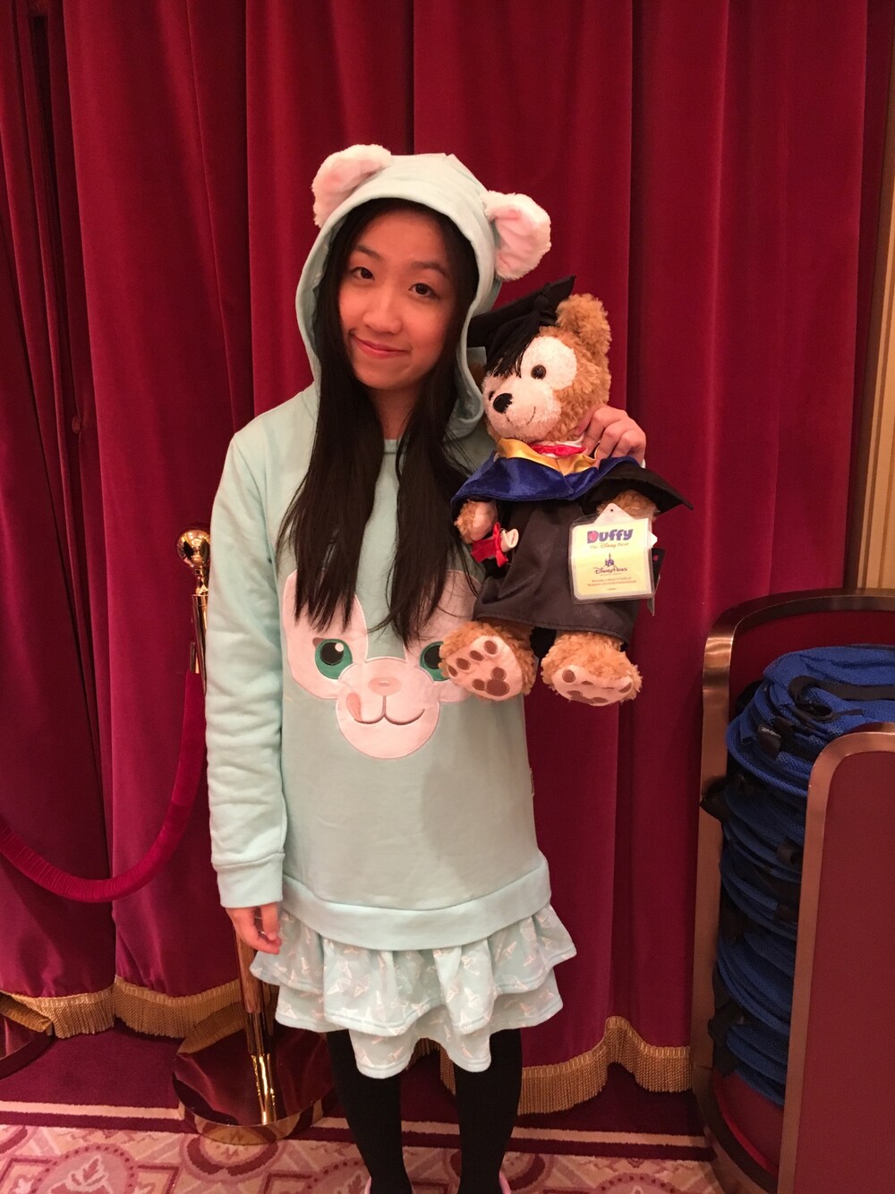 「休日コーデ、disney、Gelatoni、Duffy」｜「Disneyのアイテム（ワンピース、グリーン系）」を使った、Phoebe Leeさん（レディース・153cm）の春コーディネートの1枚目の写真