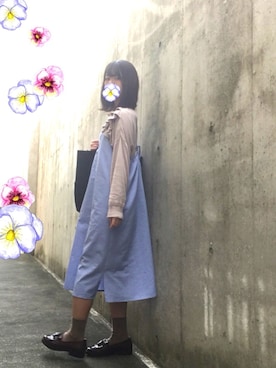 の is wearing SENSE OF PLACE by URBAN RESEARCH "フリフリセーター"