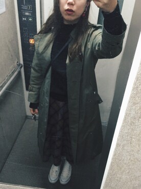 「アイテム（トレンチコート、グリーン系）」を使った、おもちさん（レディース・160cm）の冬コーディネート