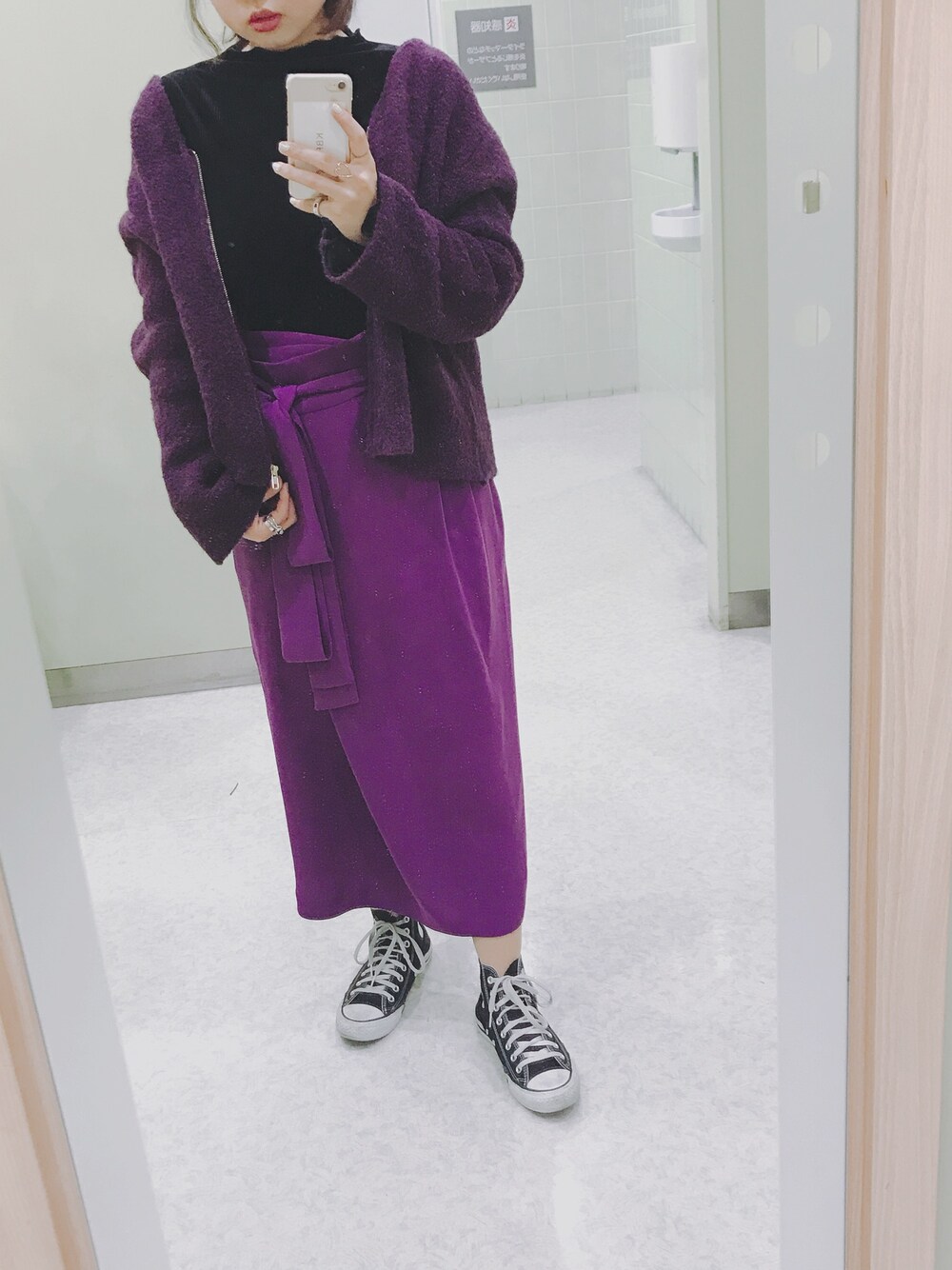 「冬、パープル、パープル×黒、ワントーンコーデ、タイトスカート、KBF、KBF+、おしゃれさんと繋がりたい」｜「KBF+のKBF+　ウエストリボンラップスカート（スカート、パープル系）」を使った、momijiさん（レディース・162cm）の冬コーディネートの1枚目の写真