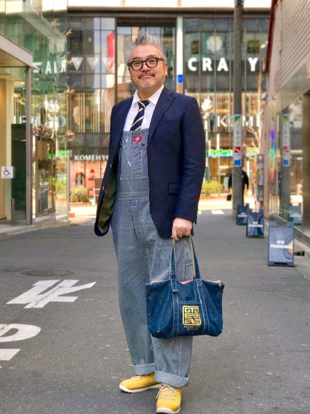 「Mr.Babe、デブでもオシャレ、ポチャイリッシュ、ポチャメン、渋谷」｜「THE SUIT COMPANYの【blazer's bank.com】ブリティッシュウール メタルボタンジャケット（テーラードジャケット、ブルー系）」を使った、スエさん（メンズ・173cm）の春コーディネートの1枚目の写真