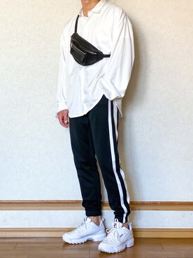 「LEVENDIS（レベンディス）のアイテム（パンツ）」を使った、ざっきーさん（メンズ・178cm）の春コーディネート