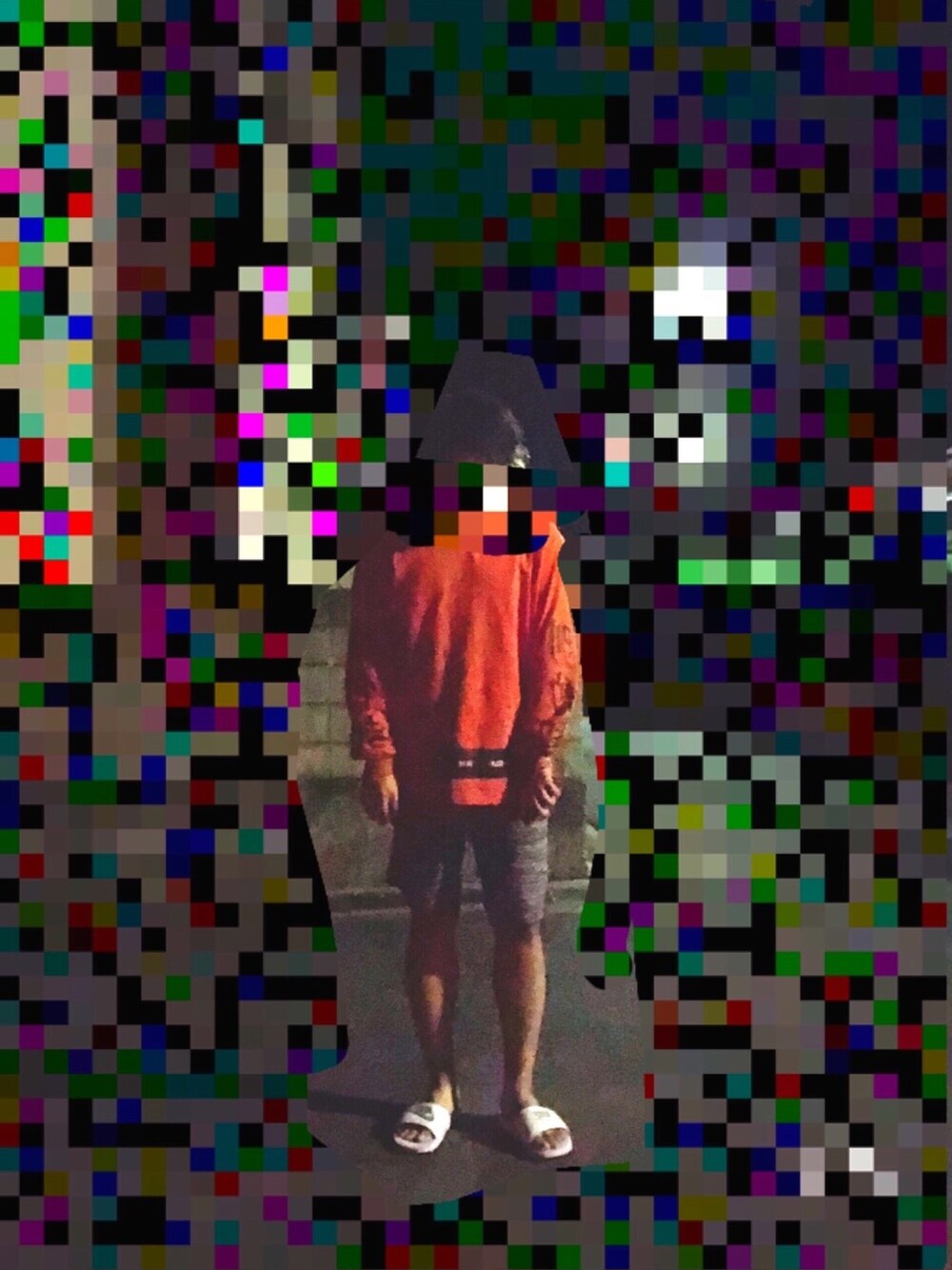 「休日スタイル、シンプル、おしゃれさんと繋がりたい、ナイキ、散歩、論理、boohoo」｜「LONELY/論理のLONELY(論理）/ロンリー/KATAKANA（Tシャツ/カットソー、オレンジ系）」を使った、のすけさん（メンズ・178cm）の秋コーディネートの1枚目の写真