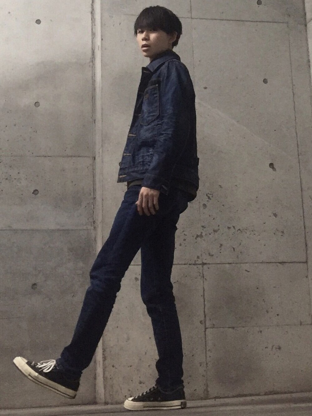 「デニデニフェス、デニムオンデニム、ワントーンコーデ、おしゃれさんと繋がりたい」｜「G-STAR RAWのアイテム（デニムジャケット、ブルー系）」を使った、くりすけさん（メンズ・175cm）の秋コーディネートの1枚目の写真