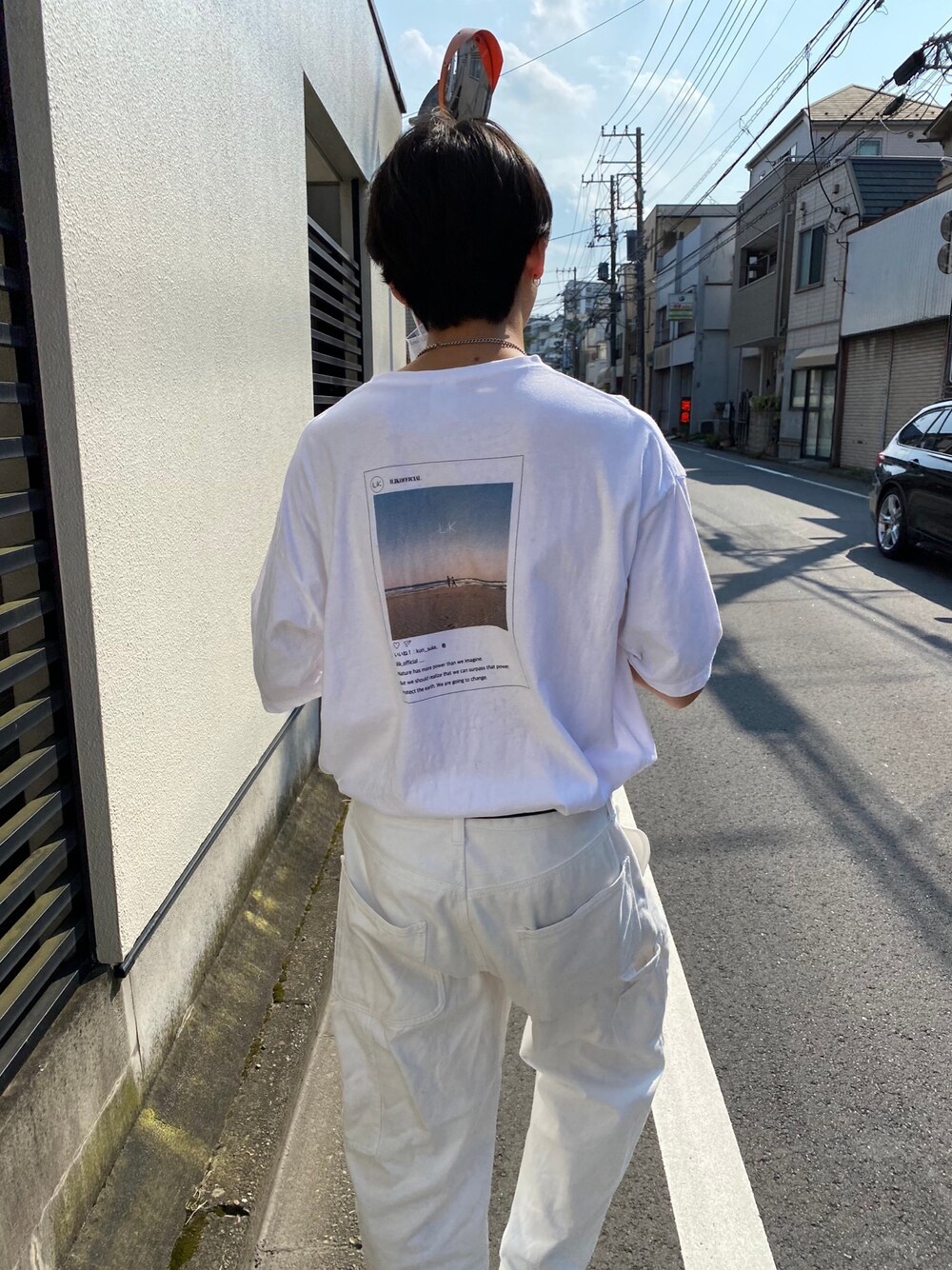 「オーバーサイズ、ビッグシルエット、タックイン、Tシャツ、ビッグT、白パンツ、今日のコーデ、きれいめカジュアル」｜「iLiK-officialのアイテム（Tシャツ/カットソー、ホワイト系）」を使った、くりすけさん（メンズ・175cm）の夏コーディネートの1枚目の写真